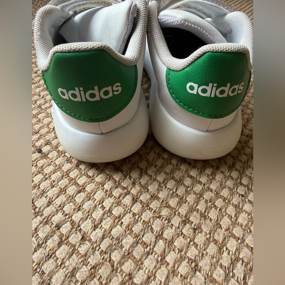 Boys Adidas 10 Advantage Sneaker Tennis Shoe - Picture 4 of 11